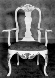 ArmstolFra dr. Eivind S. Engelstads storgårdsundersøkelser 