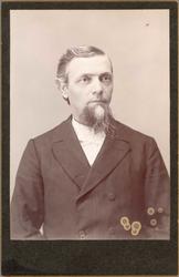 Kabinettfotografi. Norsk-amerikanere. Mann i fotografens stu