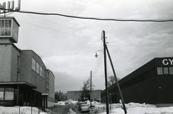 Luma lysepærefabrikk og en annen bygning ble fotografert i f