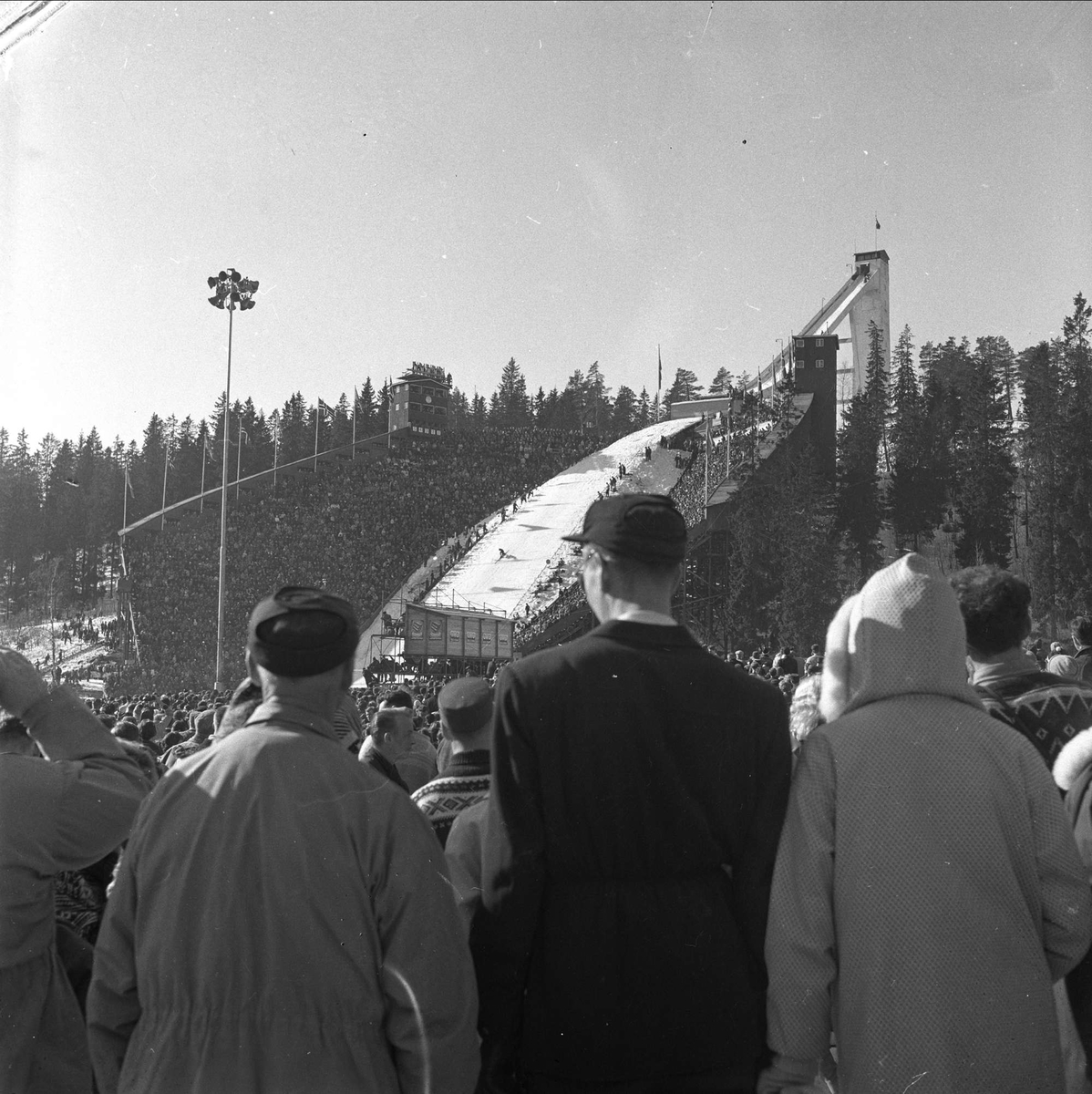 Tilskuere, hoppbakke, desember 1959.