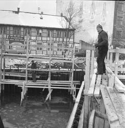 Schweigaards bru, Oslo, 23.02.1956. Anleggsarbeid. Bebyggels
