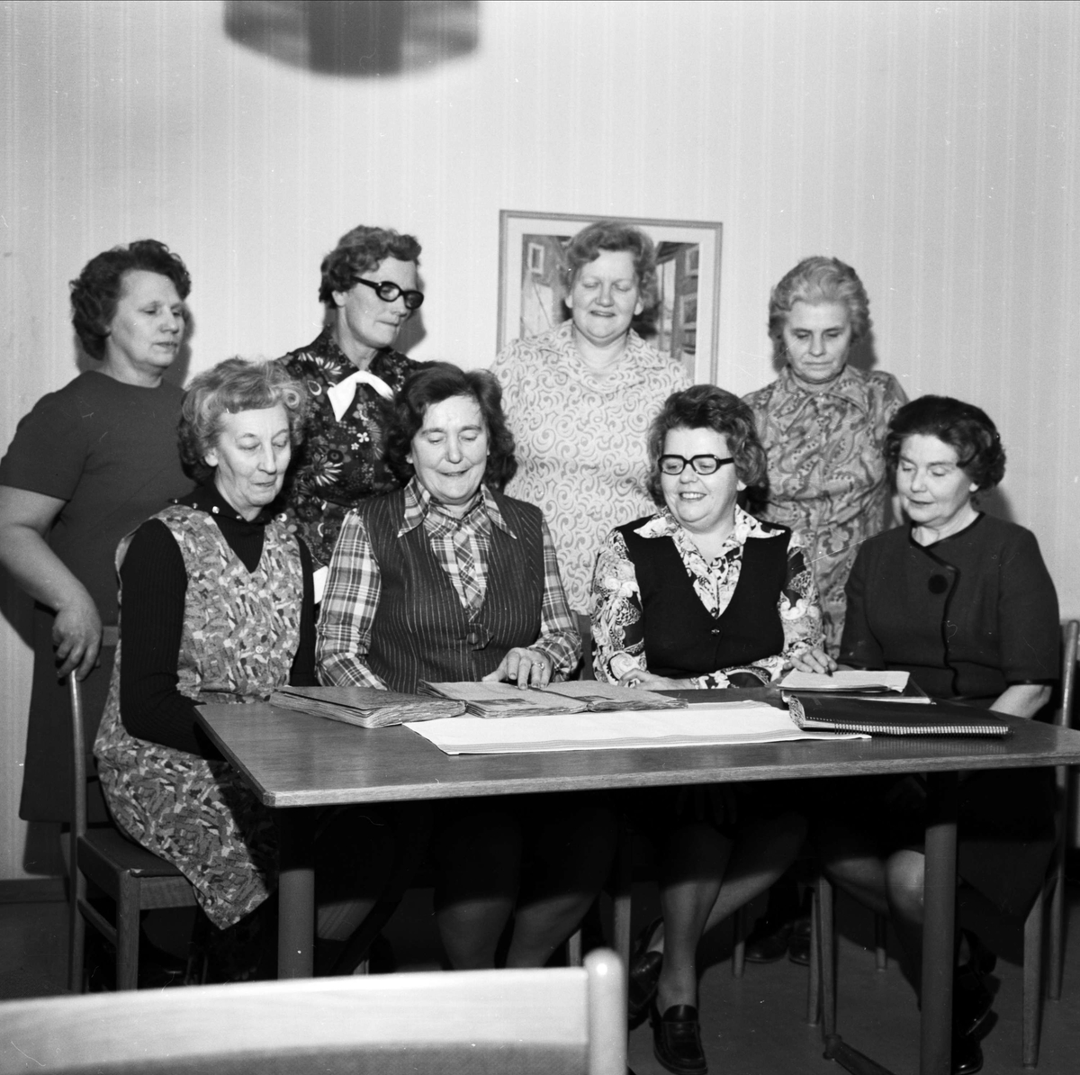 Centerkvinnor i Tierpsbygden har samlats i Tierp, Uppland januari 1973