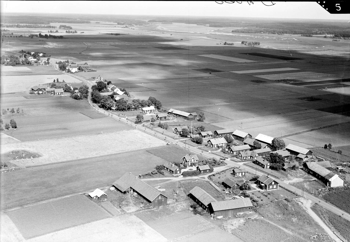 Flygfoto över Karby, Vendels socken, Uppland 1936