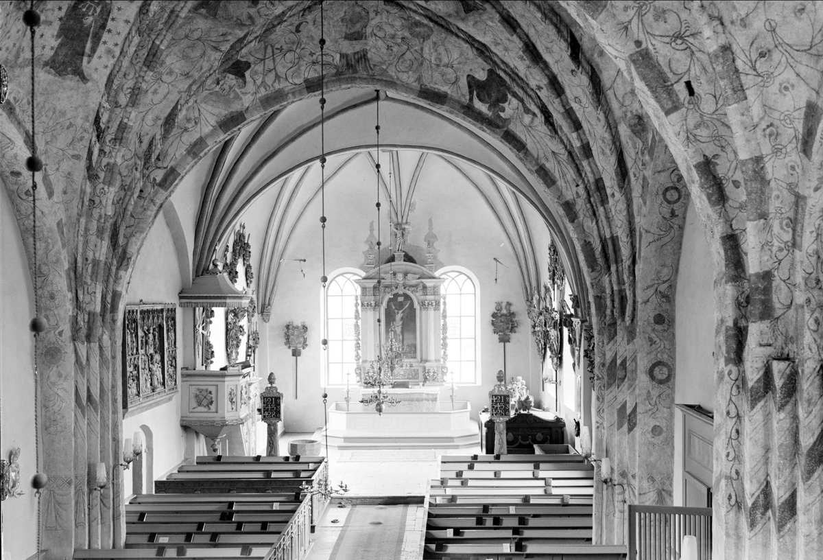 Interiör i Björklinge kyrka, Björklinge socken, Uppland år 1950