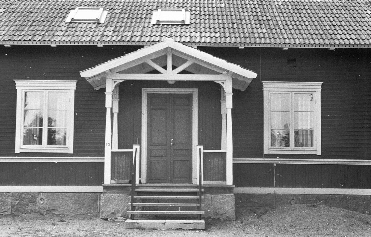 Församlingslokal och hyreslägenhet, Lövstalöts skola, Lytta 1:8, Lövstalöt, Bälinge socken, Uppland 1976