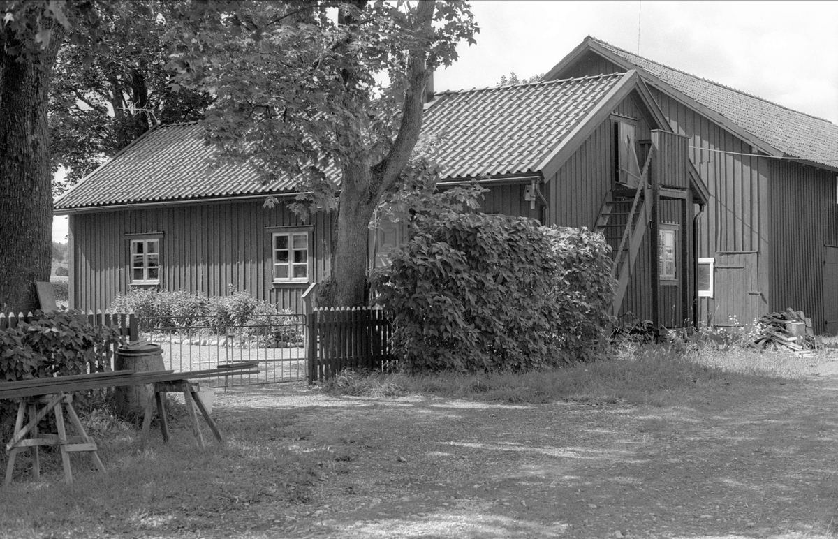 Källare och magasin, Broby 6:2 och 6:1, Börje socken, Uppland 1983