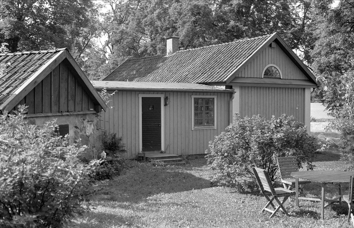 Bostadshus, Hallkvedlund, Hallkved, Funbo socken, Uppland 1982 
