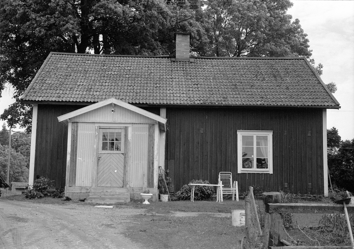 Bostadshus, Burvik 2:17 A, Burvik, Knutby socken, Uppland 1987