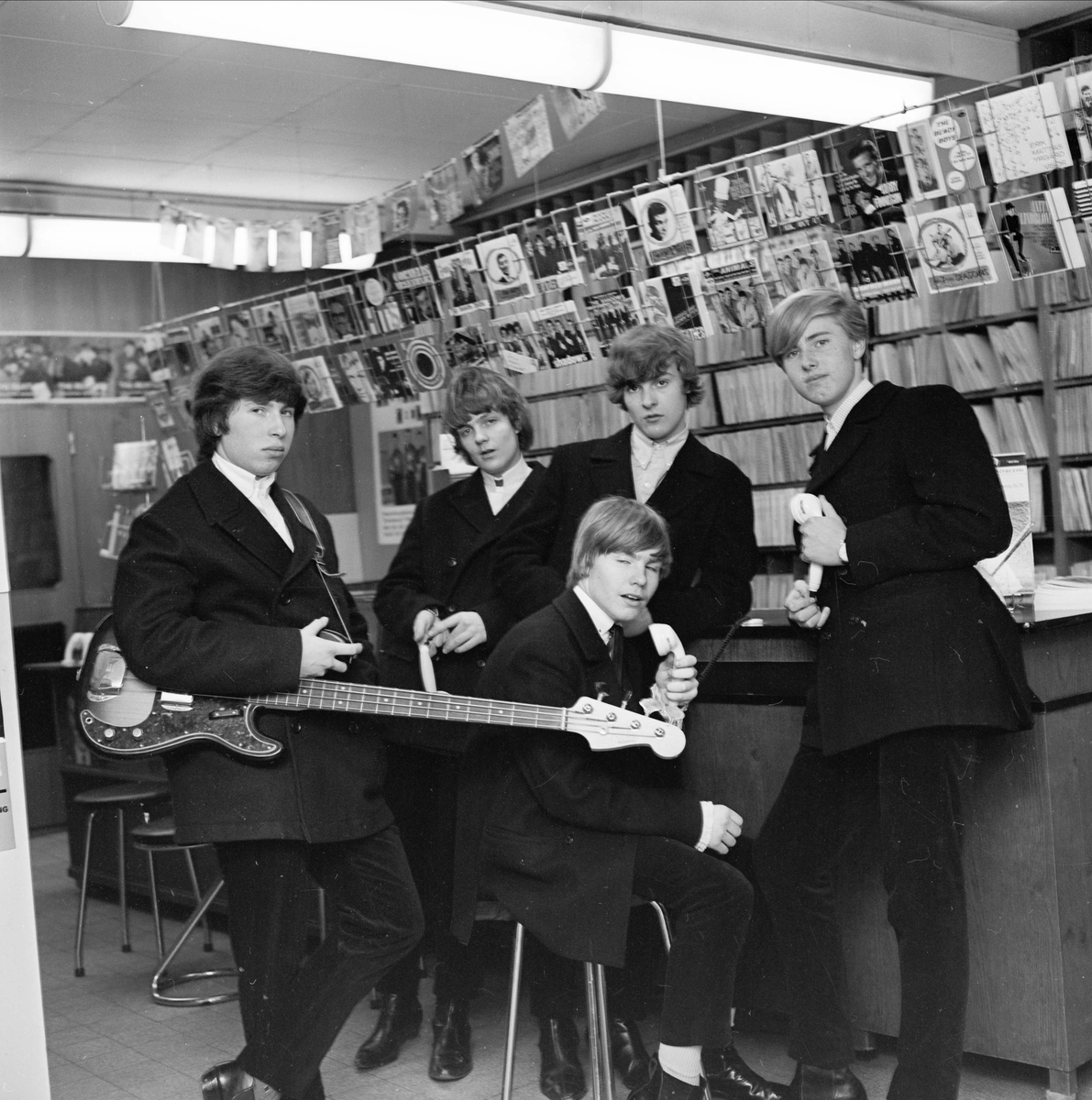 Musikgruppen The Nashmen hos Rulfs Musikhandel, Vaksalagatan 6, Uppsala 1964