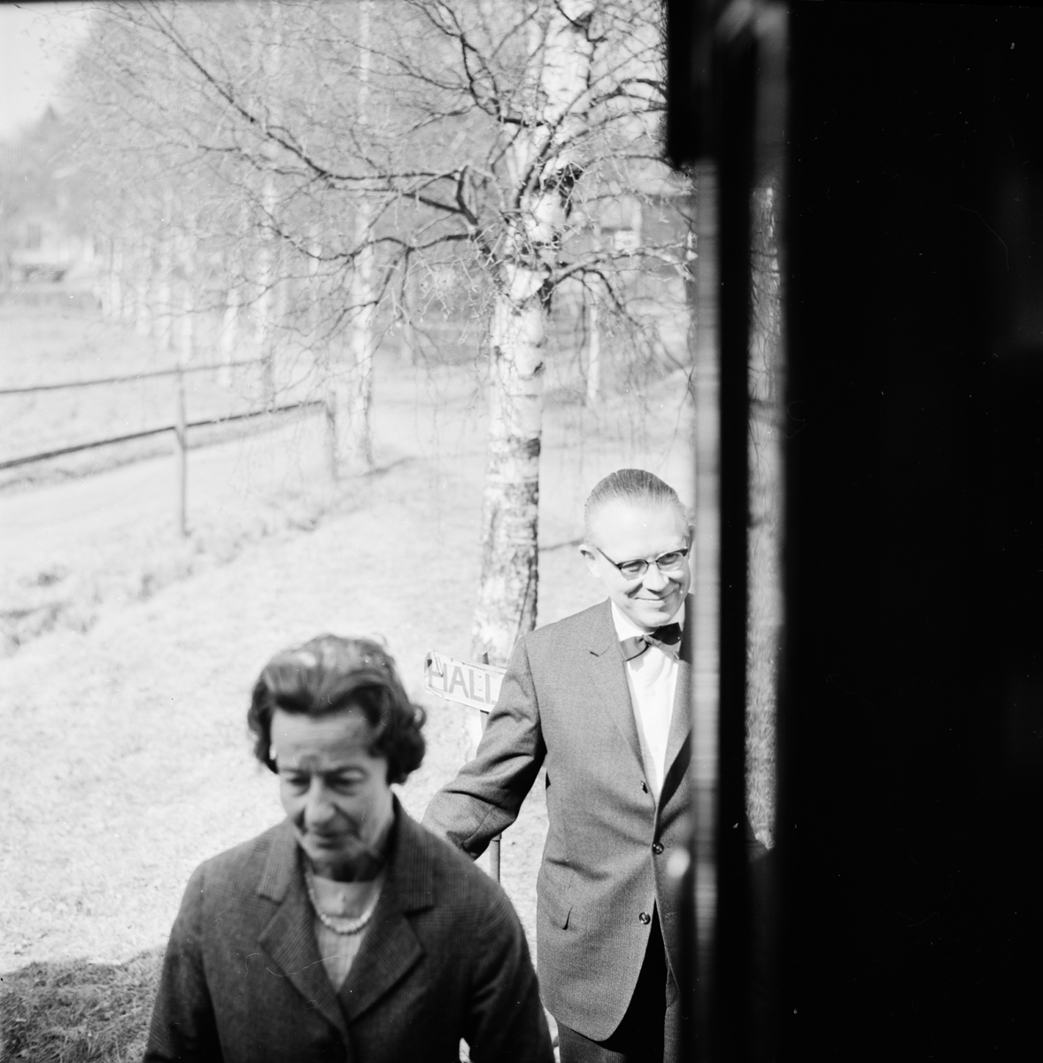 Landstinget - bussrundtur runt Uppsala, april 1964