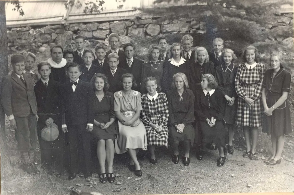 Konfirmanter Nes kirke, Brandbu, 1947