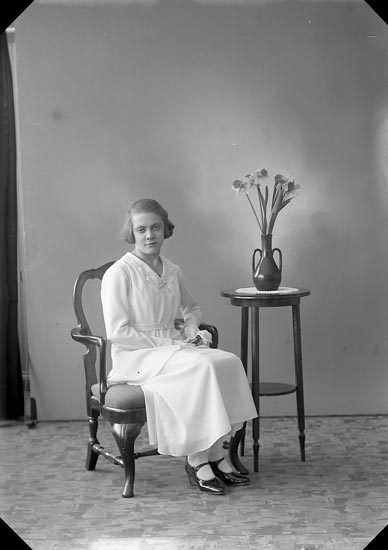 Enligt fotografens journal nr 6 1930-1943: "Olsson, Karin Nösnäs, Här".