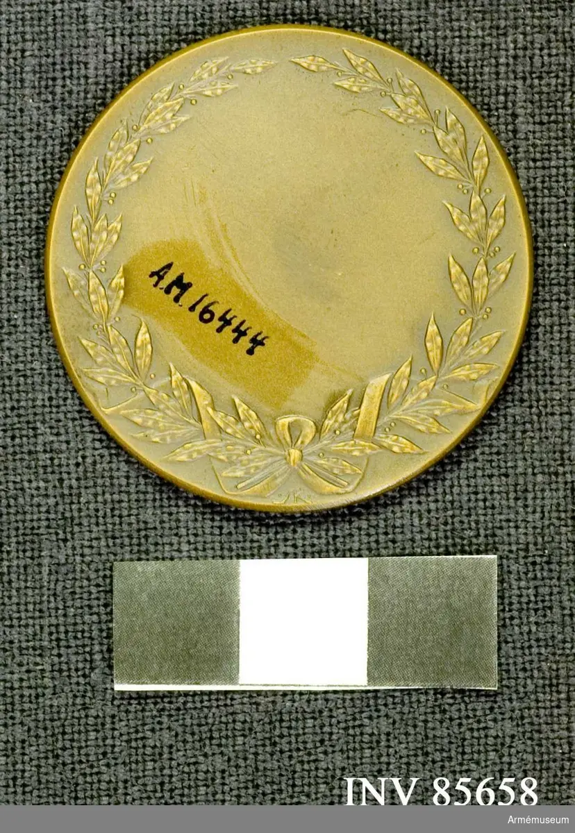 Grupp M
Lika med n: 16443 utom att materialet här är av brons.
Utdelas såsm enskilt pris eller såsom pris till enskilda deltagre i vinnande gurpp vid av Centralförbundet, förbund eller förening anordnad tävling.
