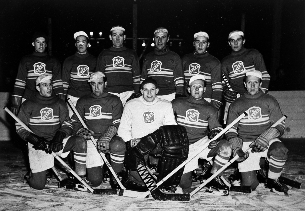 Ishockeylaget Stefa ett seriesegrande lag efter vinsten mot Norrahammar GIS med 11-2 , Huskvarna år 1950.