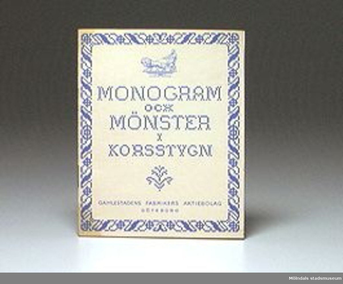 "Monogram och mönster i korsstygn".