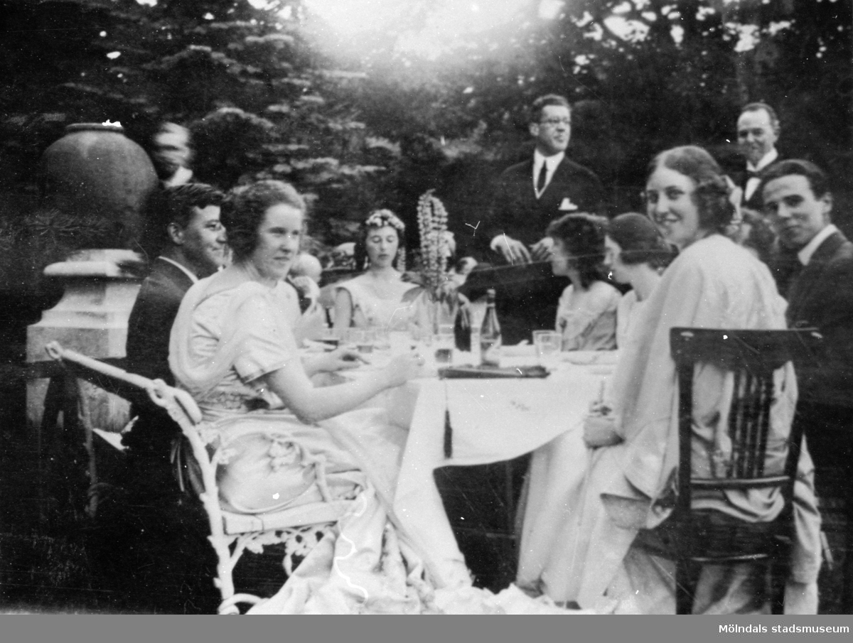 Fru Nyström, fru Mackeprang, Heyman och fru Curman på Gunnebo slott, 15 september 1923.