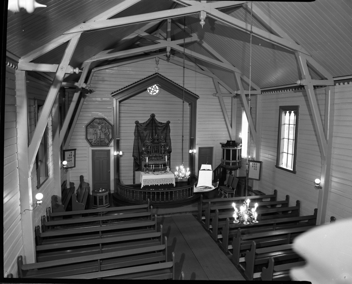Interiør i Bjørnskinn kirke i Andøy 1972
