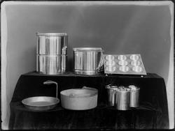 Sarpsborgkomfyren. Gryte, stekepanne, kasseroller. Reklamefo