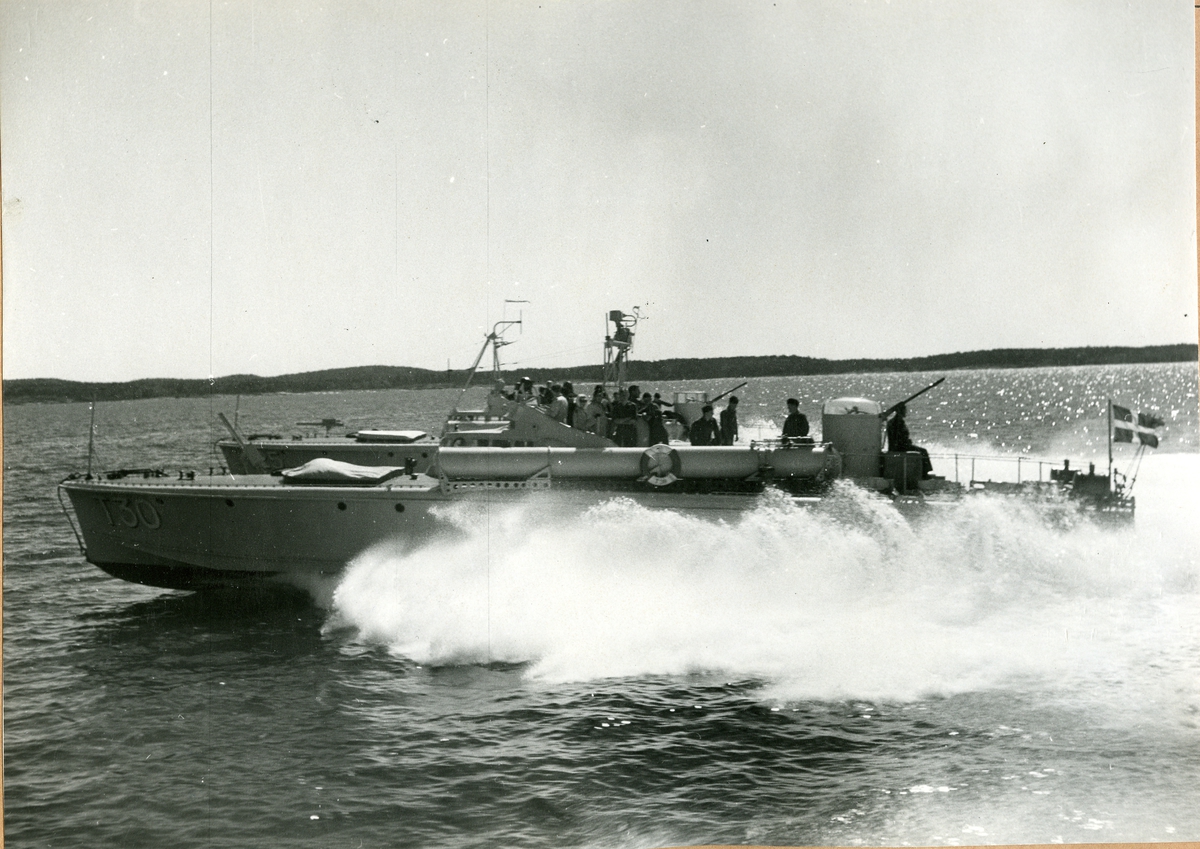 T 30 o T 25 i samband med Engelska mt-båtsbesöket i Gålö.