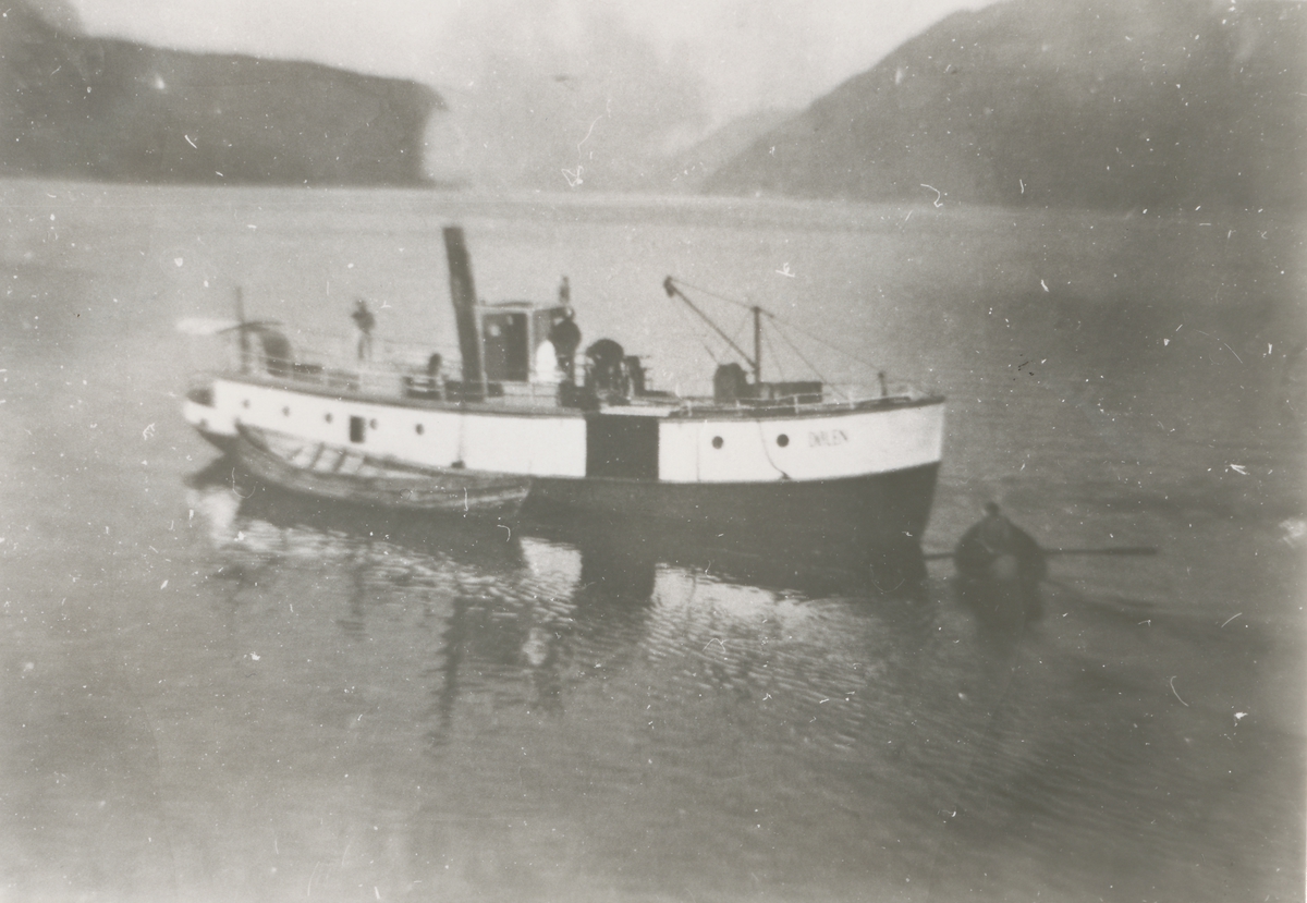 Dampskipet D/S Dølen som var første rutebåten på Hornindalsvatnet mellom 1880 - 1950.