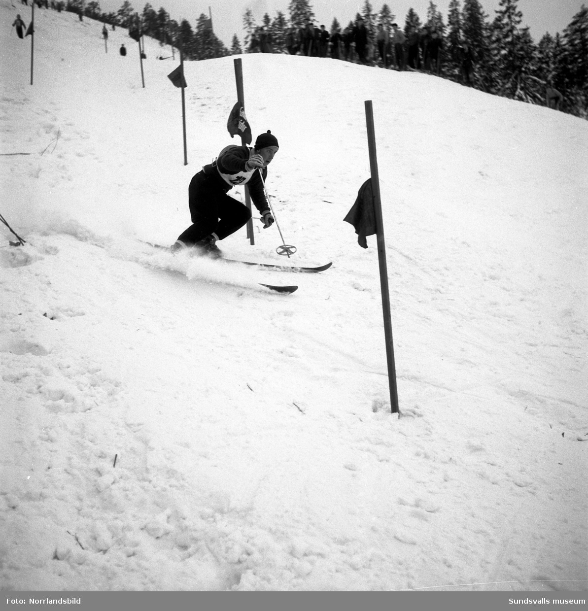 Kjell Englund, Sundsvalls Slalomklubb, i ett åk i slalombacken.