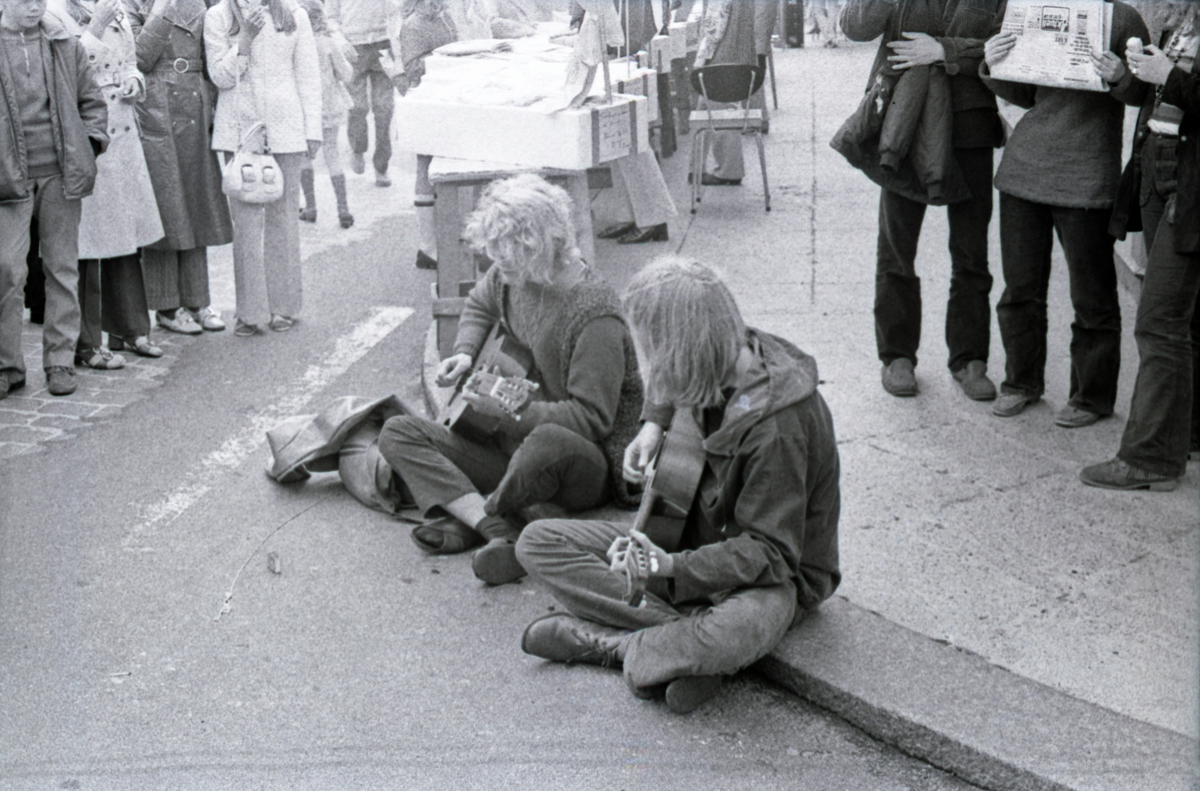 Haugesund - Vise & lyrikk festival 1971 - Amatørjam - Utekonsert - Folkemasse
