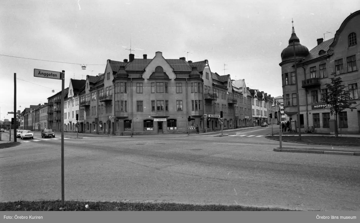 Byggnummer 18 oktober 1974.
Korsningen Änggatan/Kungsgatan.
