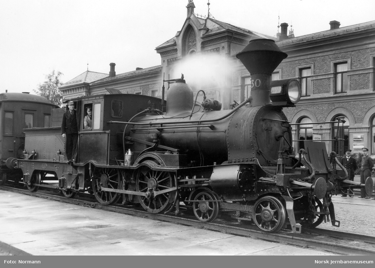 Eidsvoll-Dombåsbanens damplokomotiv type 9a nr. 30