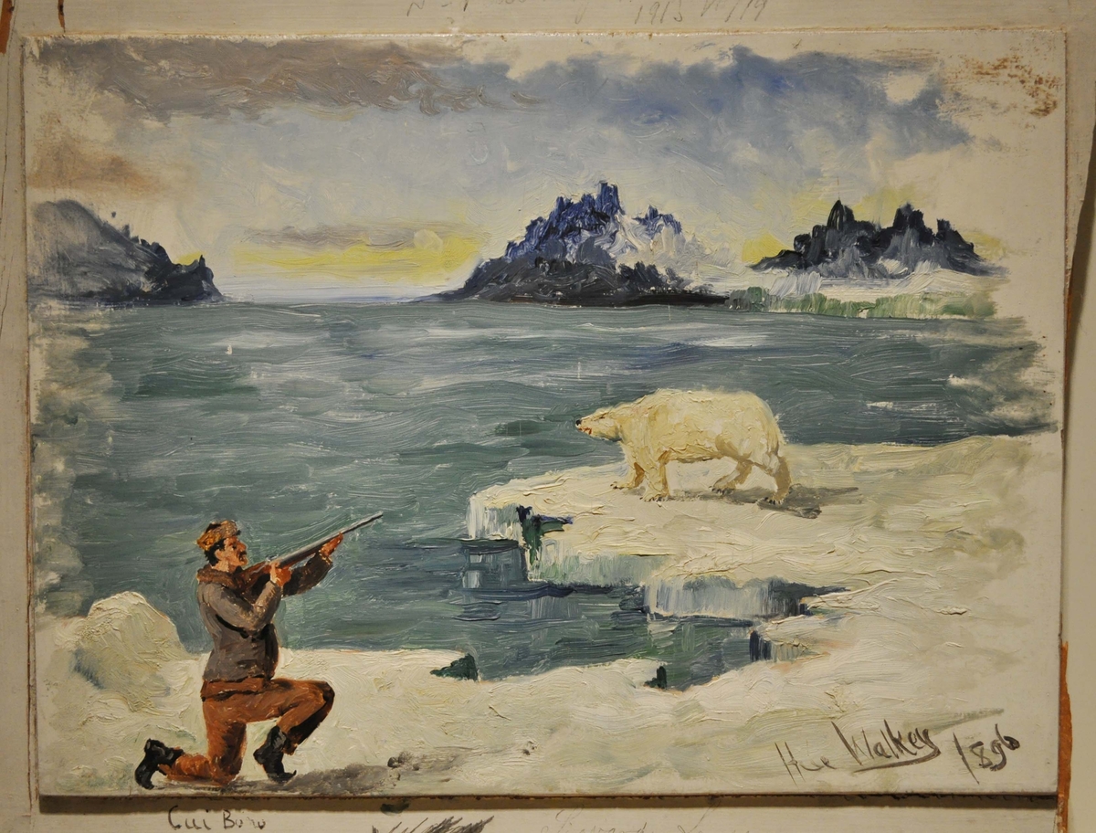 Bland drivis i Arktis sitter en man på knä och siktar med gevär på en isbjörn.
