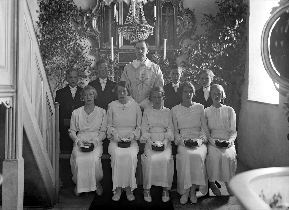 Konfirmander i Vidbo kyrka, Uppland 1937
