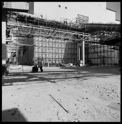 Støttefundamentering til rørbroer. Rørstativer ved Urea-fabr