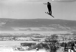 Hopprenn i Gamle Lysgårdsbakken. Lysgård.