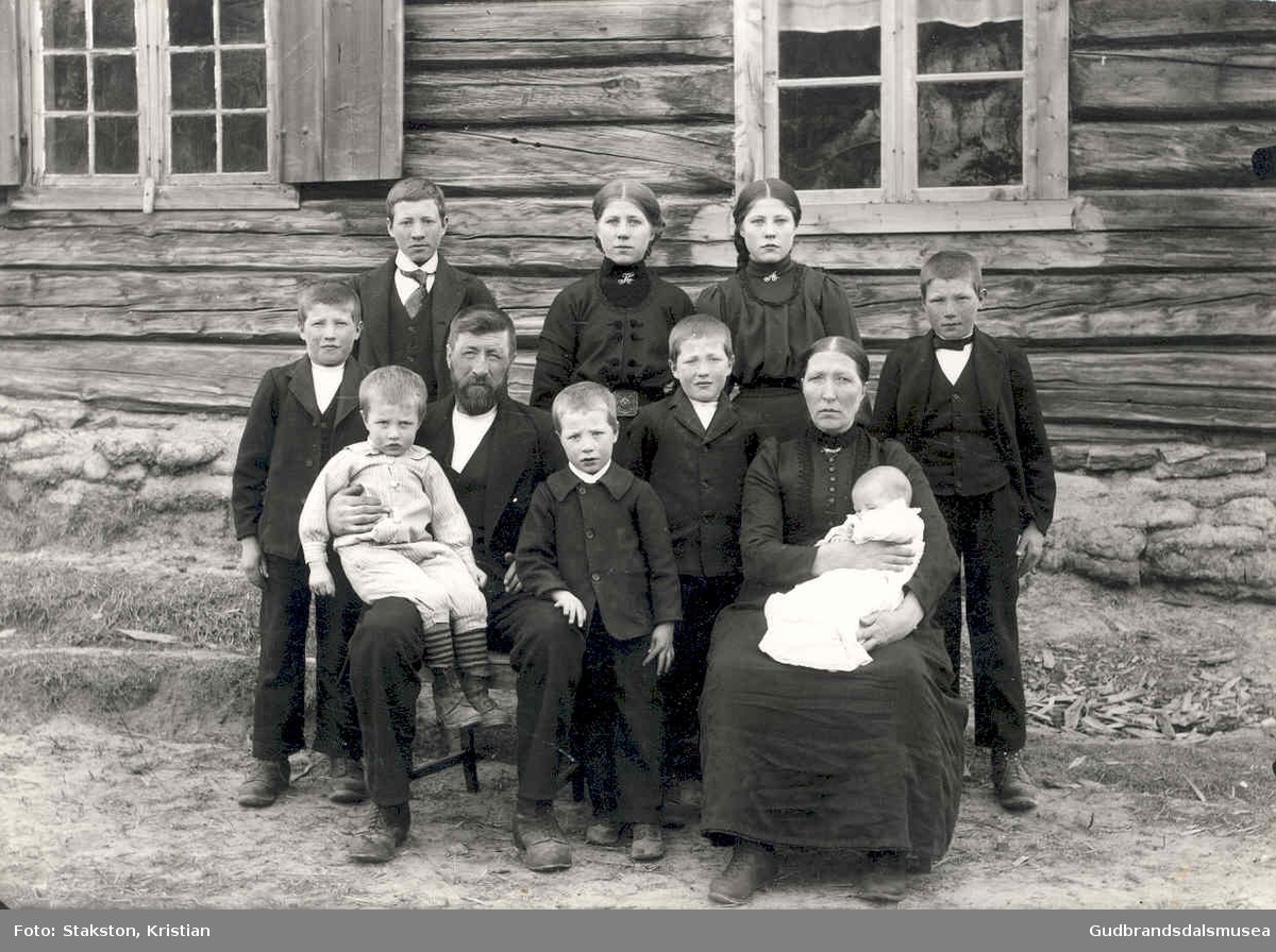 Hans Dalen (f. Brustugun 1872) m.familie