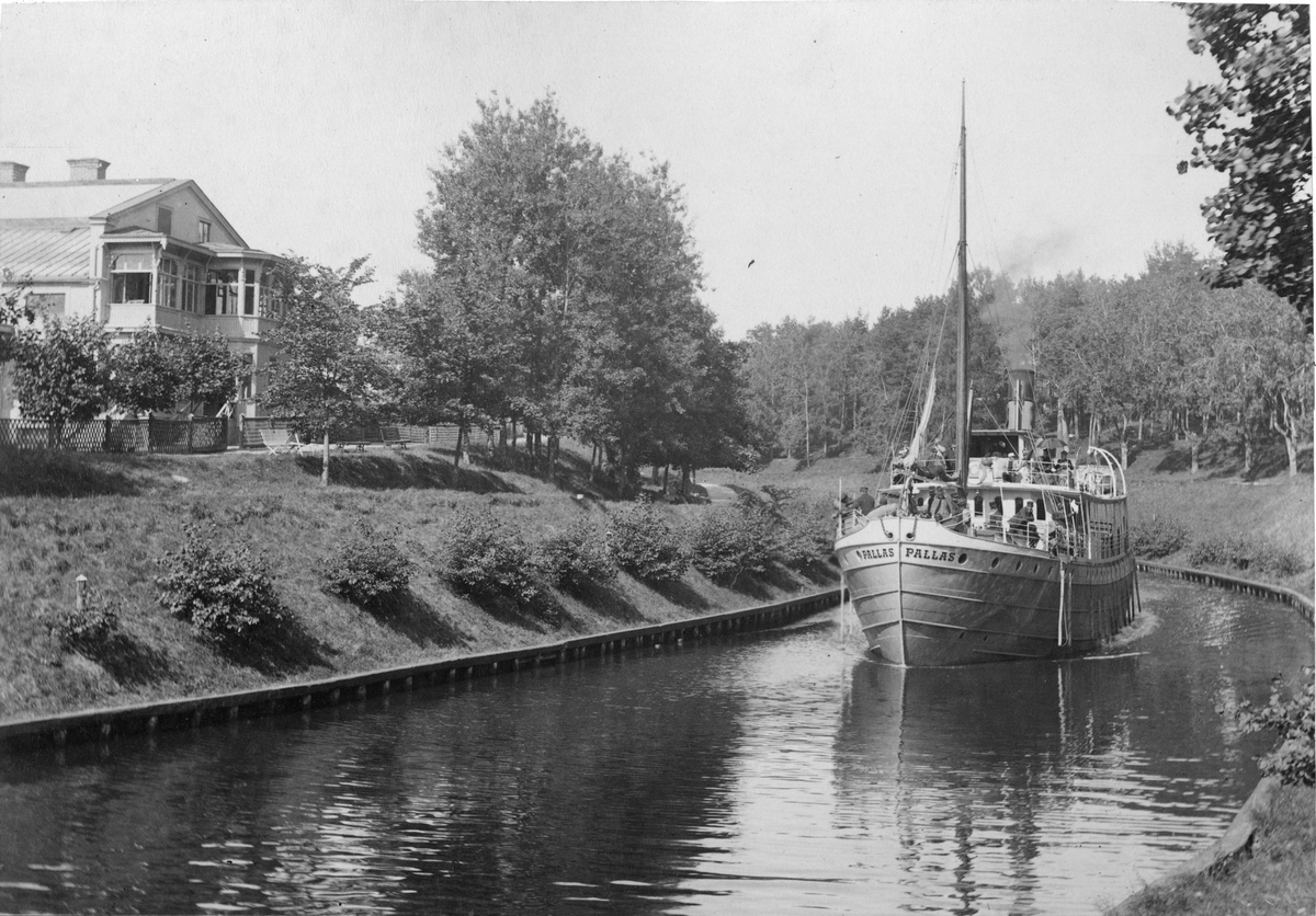 Södertälje Kanal. Ångbåten Pallas.