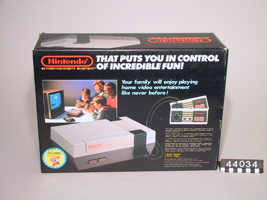 Nintendo Entertainment System markerade ett skifte mellan den andra och den tredje generationens spelkonsoler. Med denna maskin kom för första gången handkontroller med styrkors. Grafiken blev bättre med högre upplösning och fler färger. Det fanns möjlighet att spela i världar som expanderade utanför spelskärmen och så var ljudet bättre.
NES innebar även att initiativet på spelkonsolsmarknaden gick över till Japan, som blev den ledande nationen för spelkonsoler.