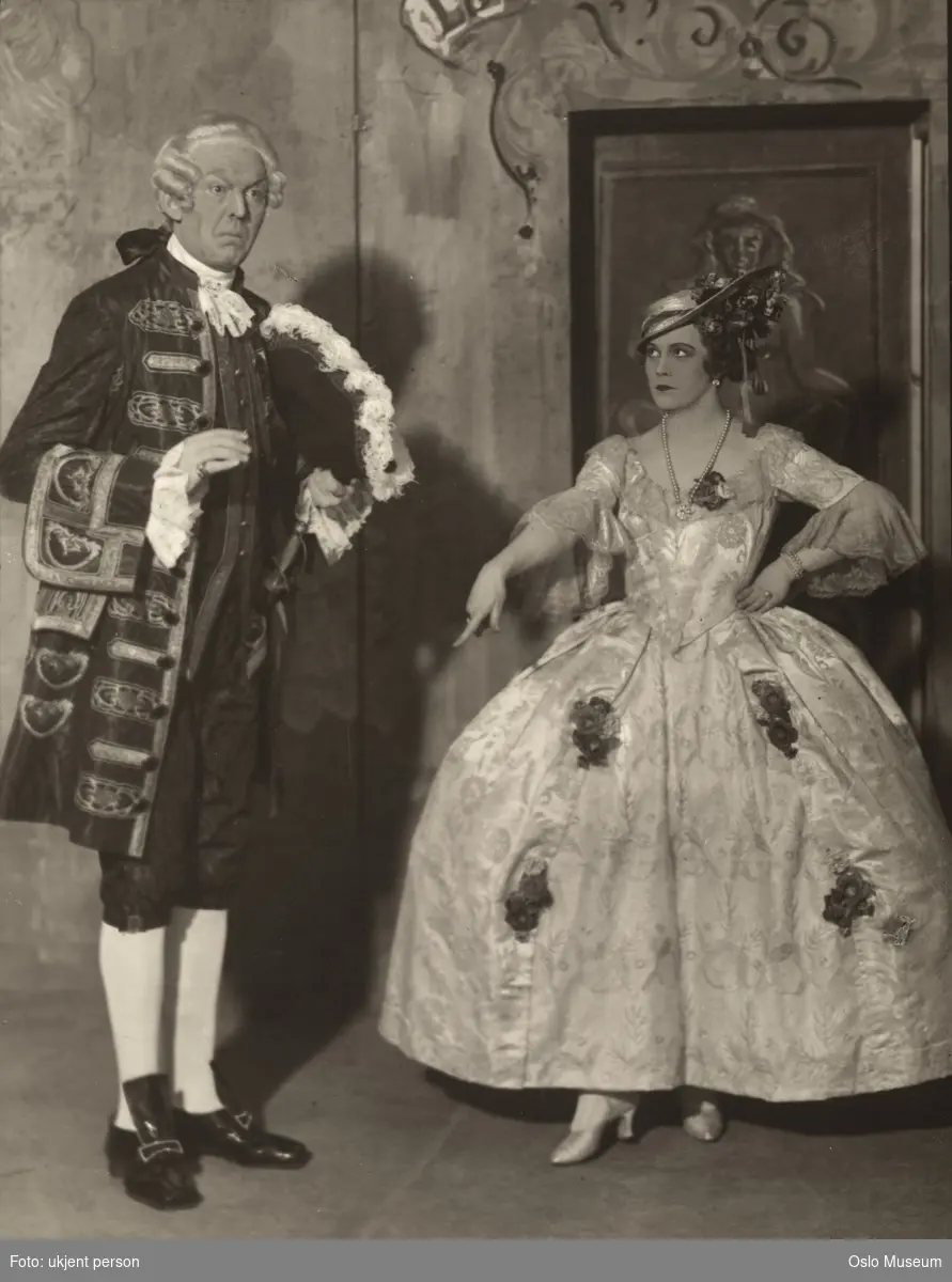dobbeltportrett, kvinne, mann, operasangere, rollebilde, operetten "Madame Pompadour", stående helfigur, kostymer