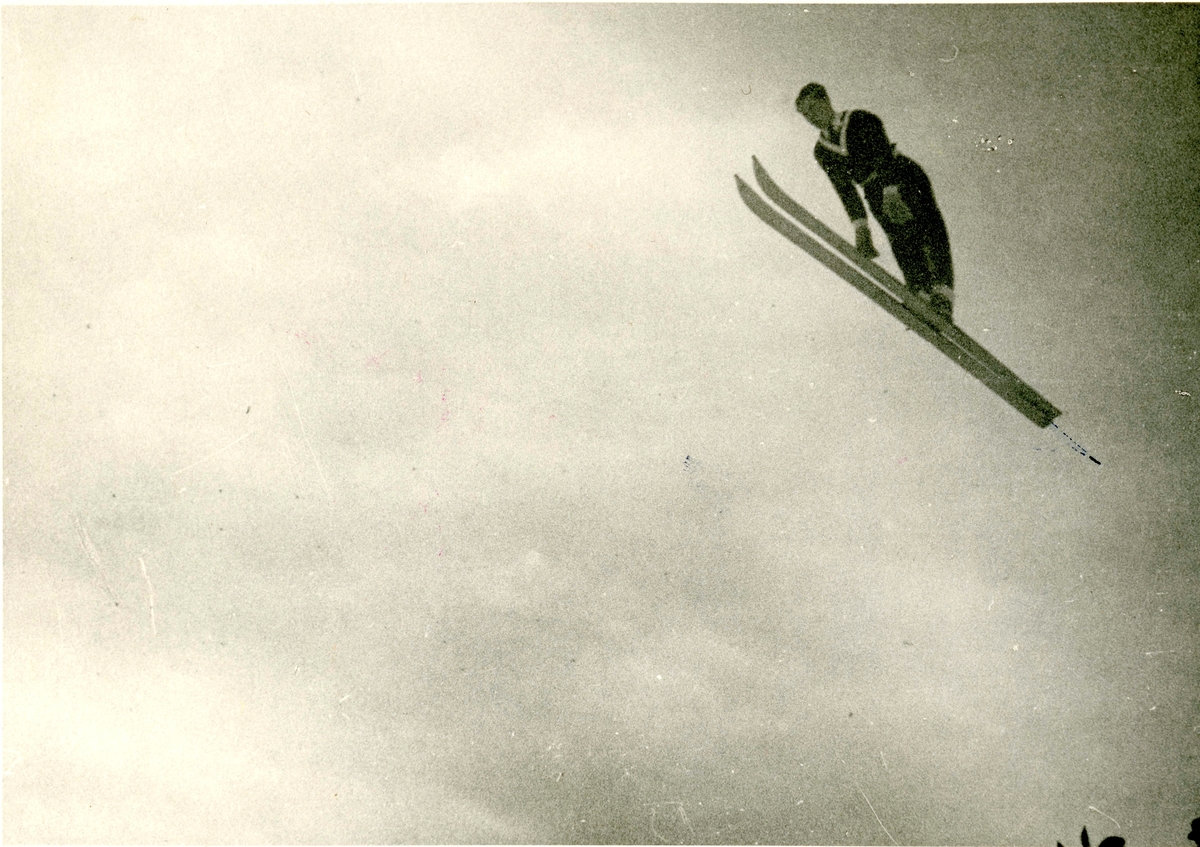 Sigmund Ruud ski jumping at Garmisch in 1936