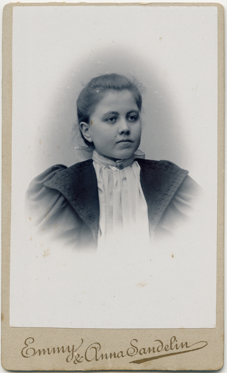 Kabinettsfotografi - Anna Törnkvist, Uppsala 1896