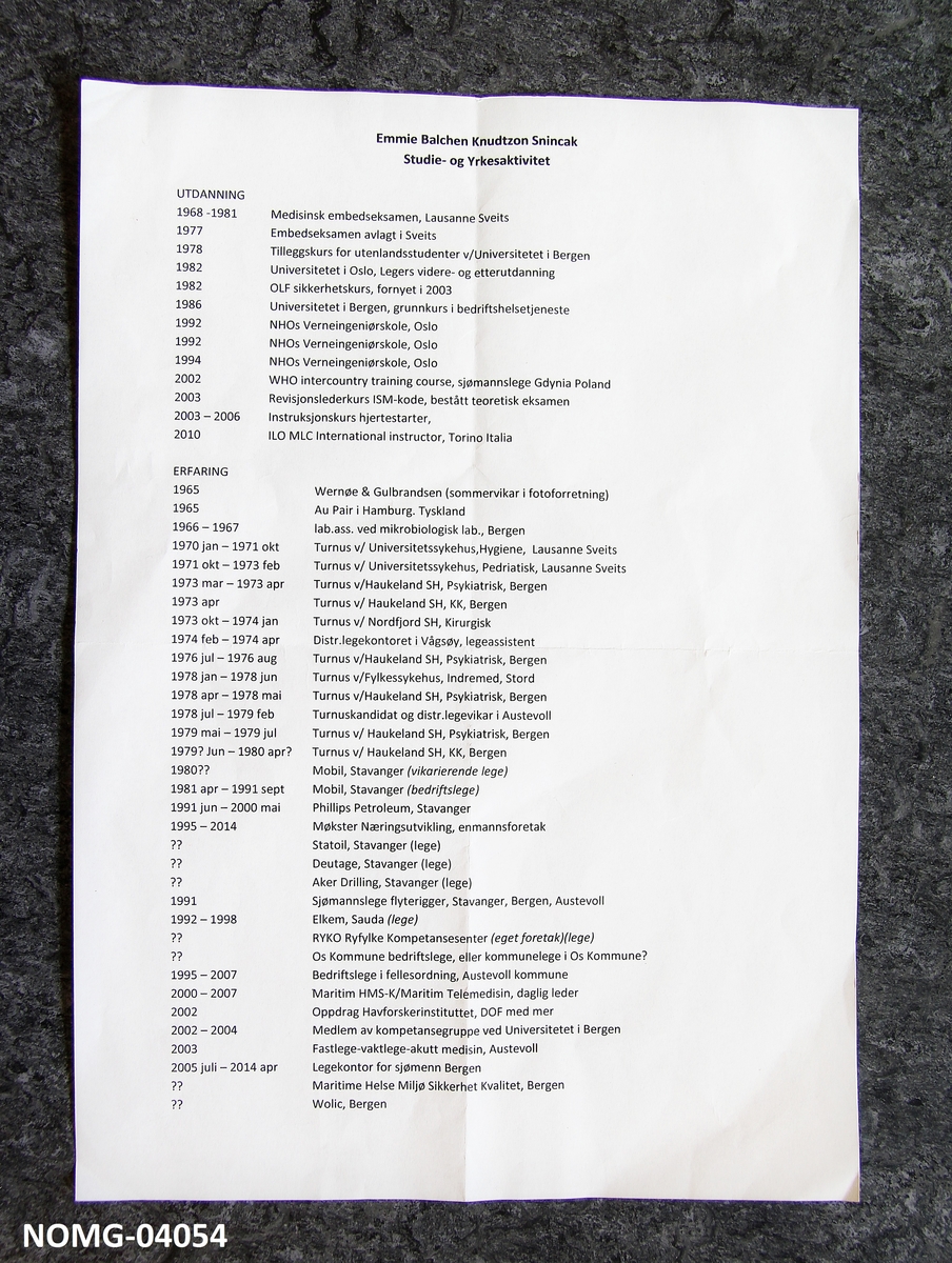 Diverse medisinske utstyr i koffert.