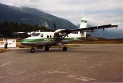 Lufthavn/Flyplass. Sogndal. Et fly, LN-BNX, DHC-6 Twin Otter