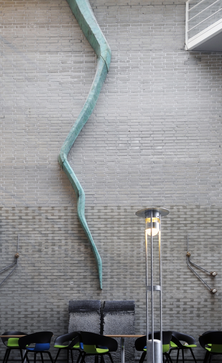 Solløs ønsker å binde rommet, inne og ute, sammen til en helhet gjennom maritime skulpturer.