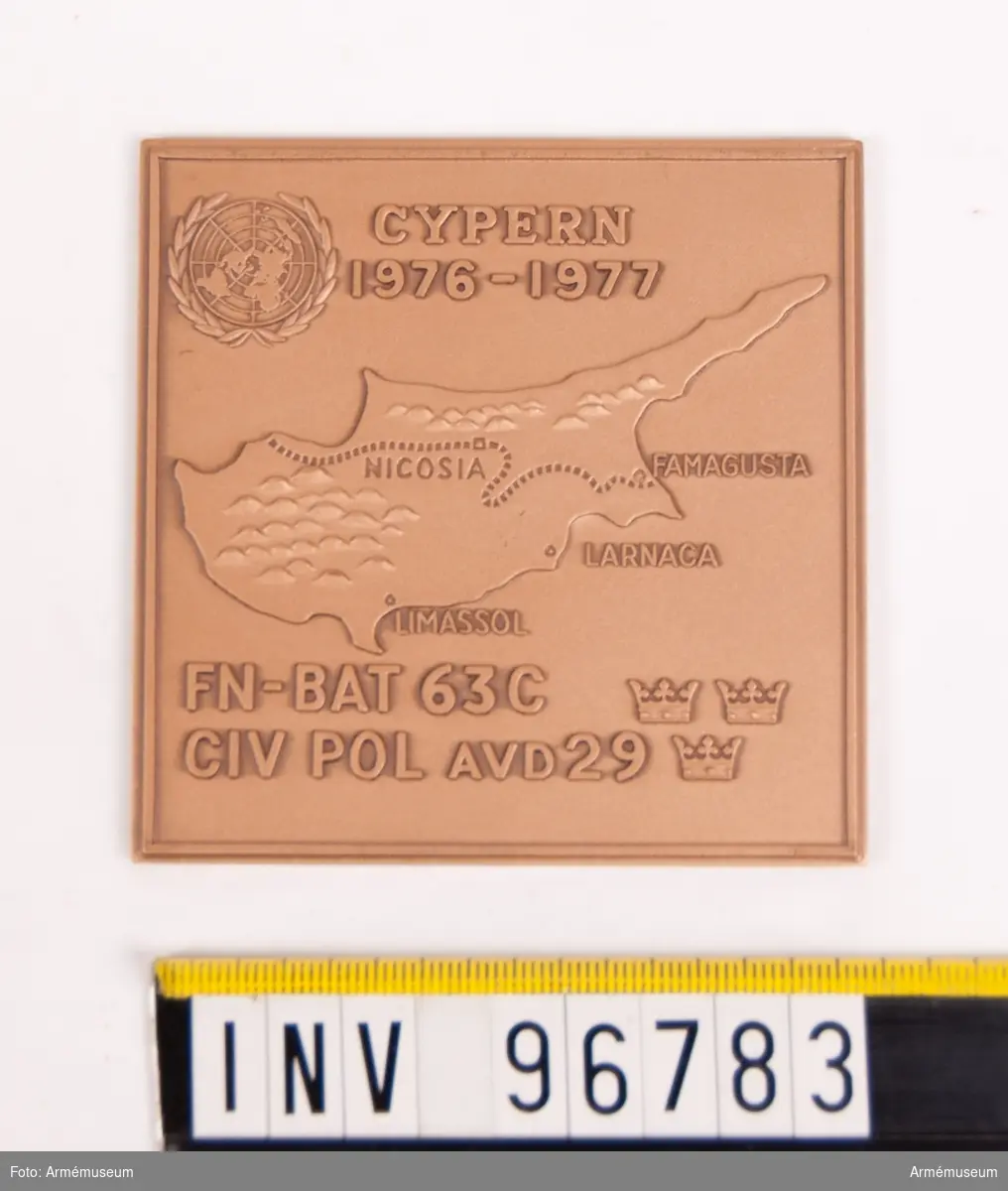 Plakett i brons för FN-BAT 63 C CIV POL AVD 29 Cypern 1976-1977.
Stans 45728.