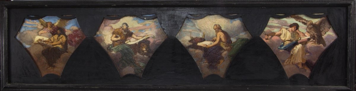 De fyra evangelisterna, från vänster till höger:Matteus med ängel, Markus med lejon, Lukas med oxe och Johannes med örn infattade i fyra olika bildfält. Skissartat utförande.
