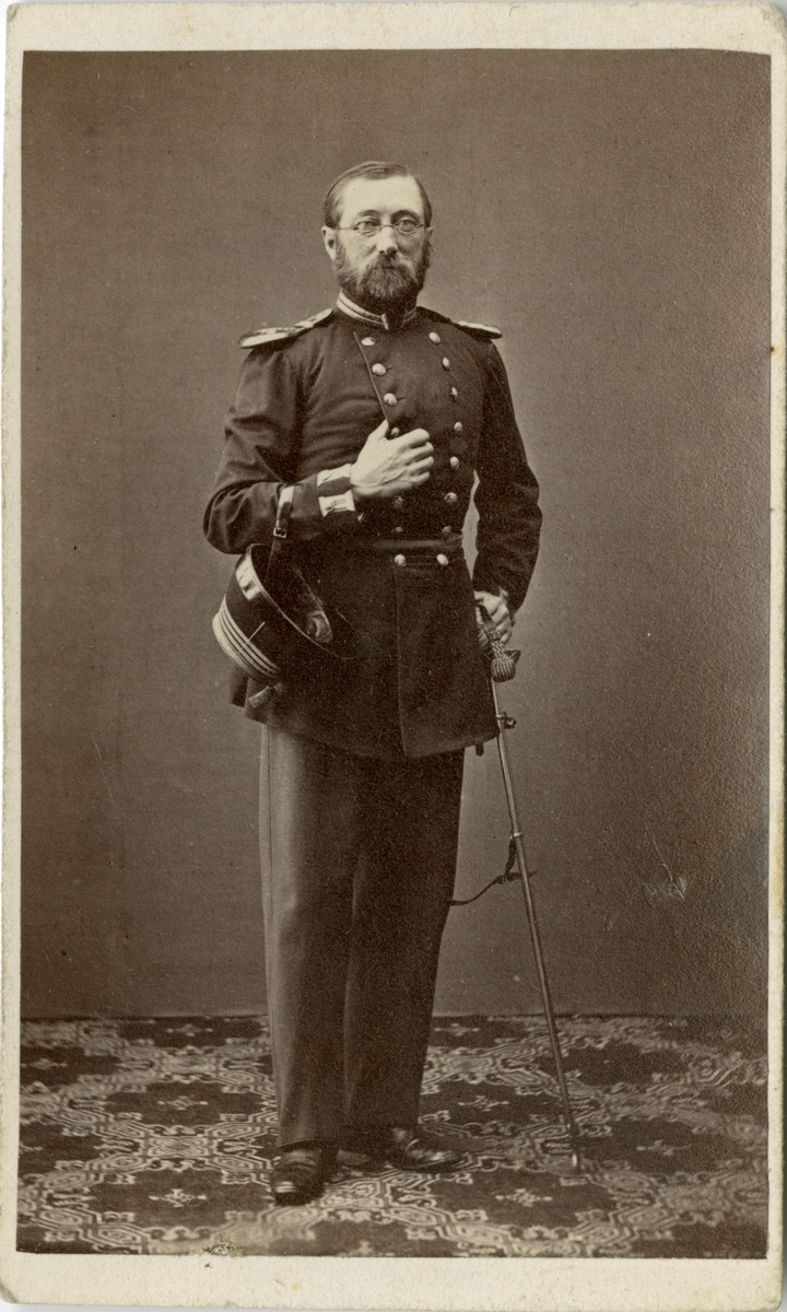 Porträtt av Jonas Peter Wilhelm Lemchen, övrstelöjtnant vid Jönköpings regemente I 12. Se även AMA.0007896 och AMA.0008022.