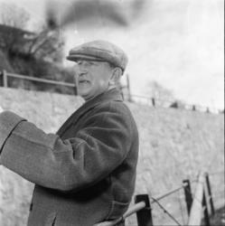 Vardens arkiv. "Bjarne, fergemann" 08.04.1954