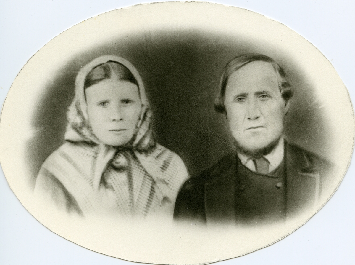 Portrett av Mikjel Haraldson Brattrud og hans kone Tora Arnesdatter Fønhus.
