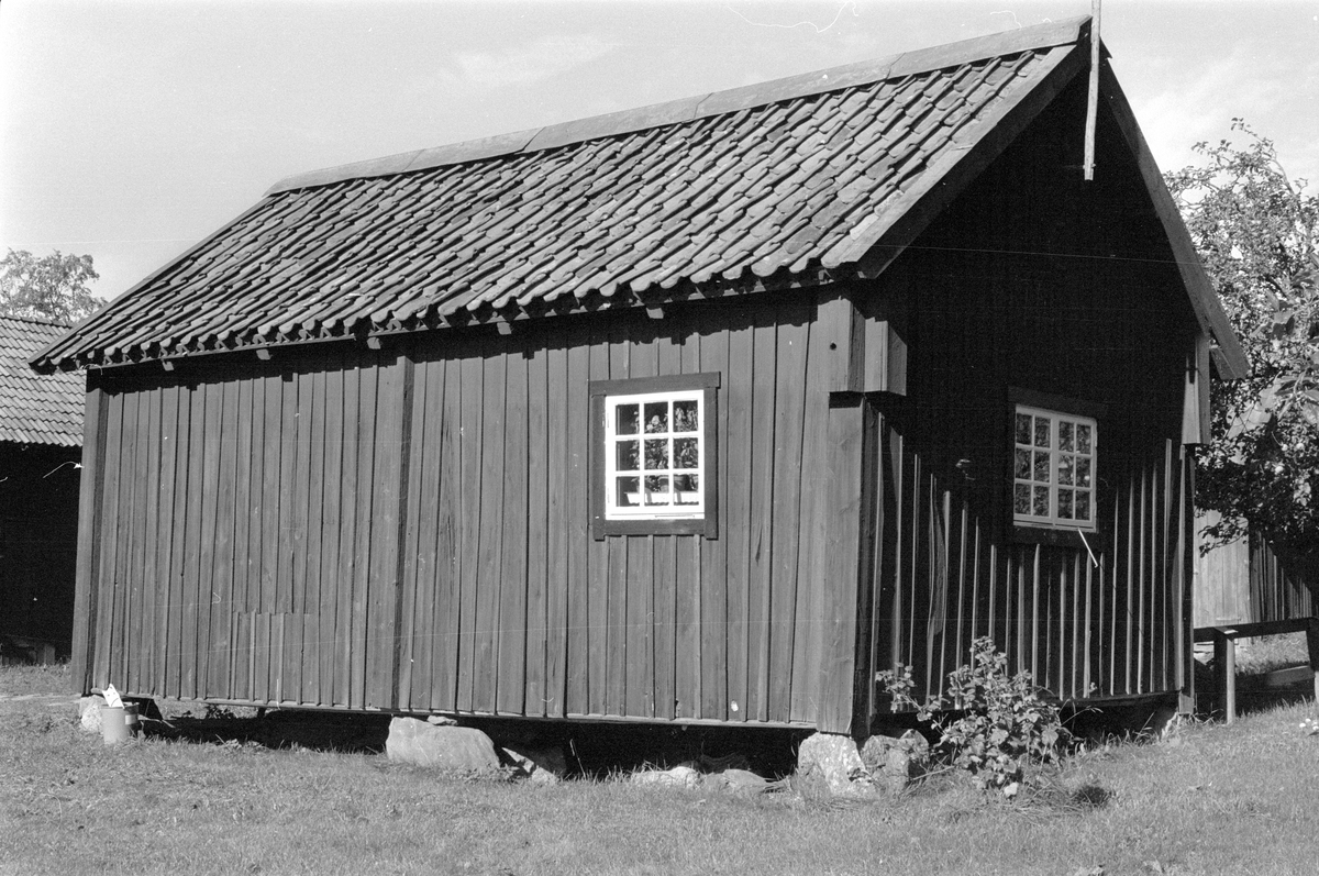 Matbod/magasin, Hånsta 2:3, Hånsta, Lena socken, Uppland 1978