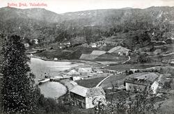 Postkort: ";Botten Bruk, Valsøbotten";. Fra Nordmøre Museums