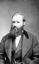 Portrettfoto av herr Næs. Datering er ukjent. Fra Nordmøre m