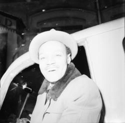 Vardens arkiv. "Forskjellige artister og skuespillere m/Book